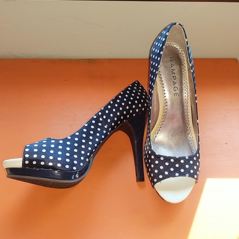 Rampage peep toe pumps